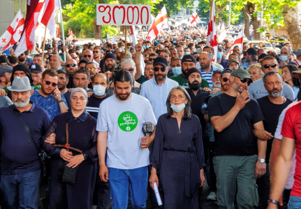 "ხვალ თავაწეულები, კოლონებით დავიძვრებით ხეობაში" -  ვარლამ გოლეთიანი 