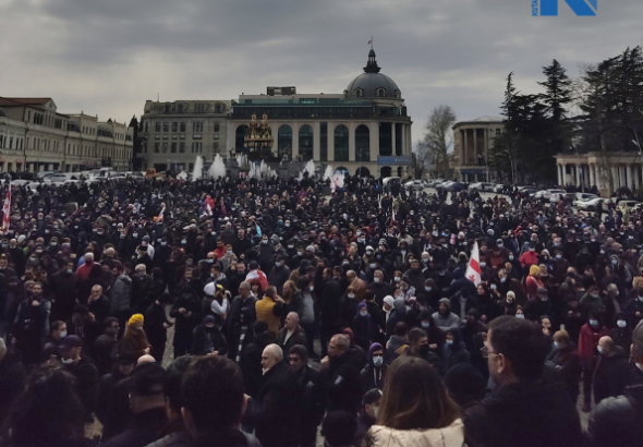 ქუთაისში ნამოხვანჰესის მშენებლობის წინააღმდეგ მასშტაბური აქცია მიმდინარეობს