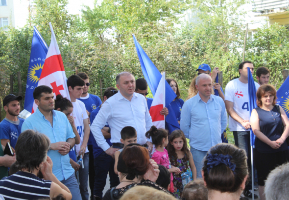 ლადო ჯურხაძე სოფელ ივანდიდის ამომრჩეველს შეხვდა (R)