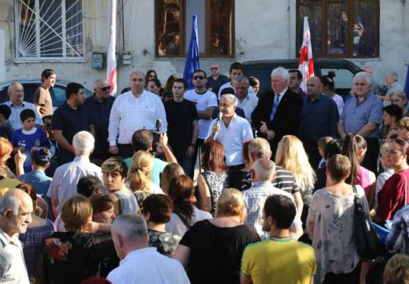 გიორგი ჭიღვარიამ ძელქვიანის, ავტოქარხნისა და ავტომშენებლის ოლქის საკრებულოს  დეპუტატობის კანდიდატები ამომრჩევლებს წარუდგინა (R)