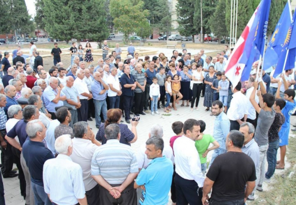 სავალან მირზოევი მოსახლეობასთან შეხვედრებს განაგრძობს (R)