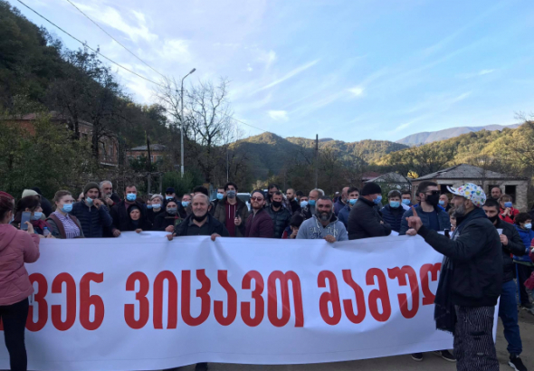 „ვიცავთ ჩვენს მამულს!“- მორიგი აქცია ნამოხვანჰესის წინააღმდეგ