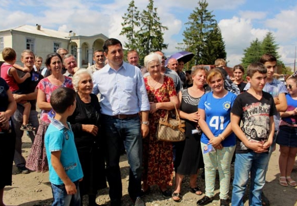 არჩილ თალაკვაძემ ოზურგეთის სოფლებში მოსახლეობასთან შეხვედრები გამართა (R)