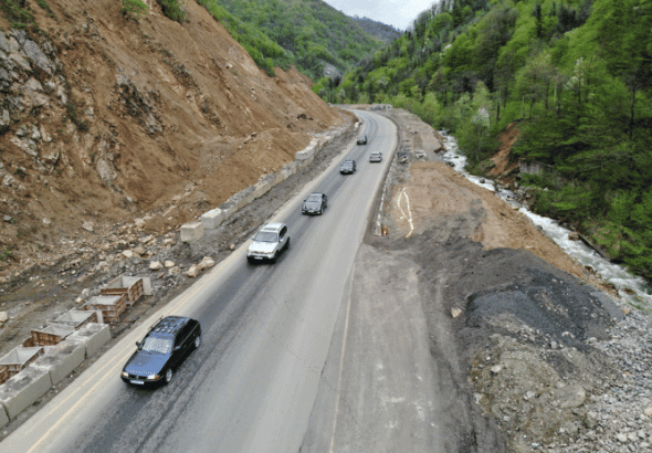 რიკოთზე მსუბუქი და სამგზავრო ტრანსპორტის გადაადგილების საათები გაიზარდა