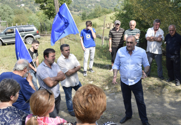 ნიკოლოზ თოფურიძემ მოსახლეობას წყალაფორეთის მაჟორიტარობის კანდიდატი წარუდგინა (R)