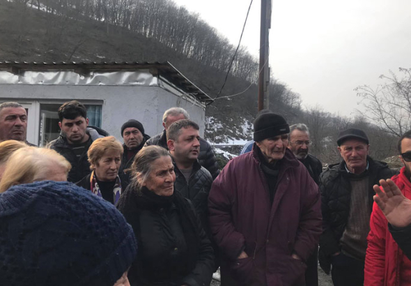 "ჯორჯიან მანგანეზის" შეთავაზებები შუქრუთელებს და მოსახლეობის პასუხი