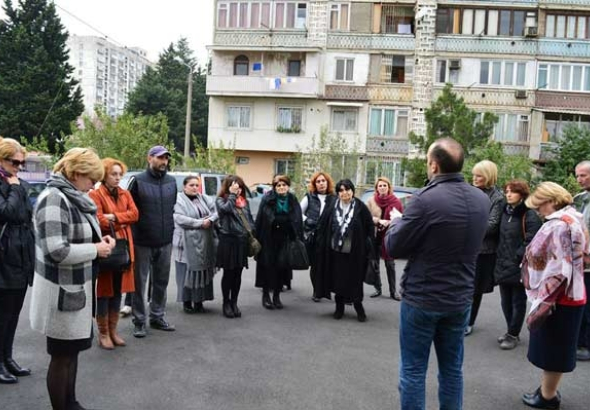 ლევან გოგიჩაიშვილი სკოლის პედაგოგებს შეხვდა (R)