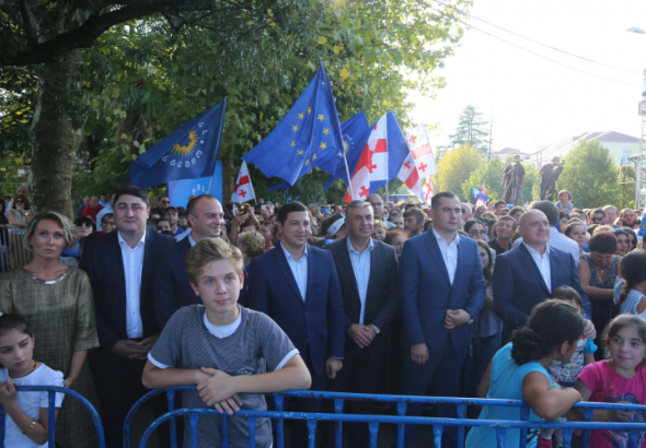 ჩოხატაურის მერობის კანდიდატი მმართველ გუნდს გამოცხადებული ნდობისთვის მადლობას უხდის (R)