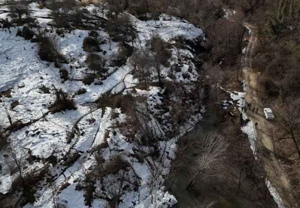 ამბროლაურის მუნიციპალიტეტის სოფელ კლდისუბნის ძველი დასახლების
ტერიტორიაზე მეწყრული პროცესები გააქტიურდა.