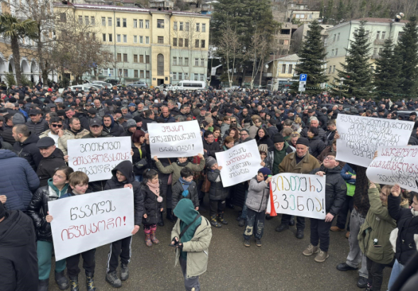 შემოსავლის გარეშე დარჩენილი
ჭიათურელი მაღაროელები, 15 მარტს, კომპანია 